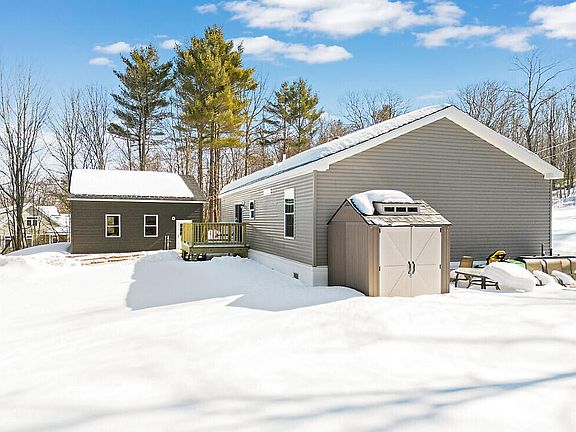 4th image of 14 Penney Lane #1636097