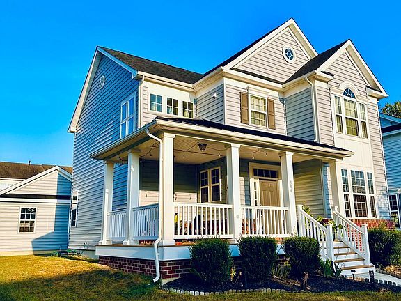 2nd image of 306 Sun Blvd