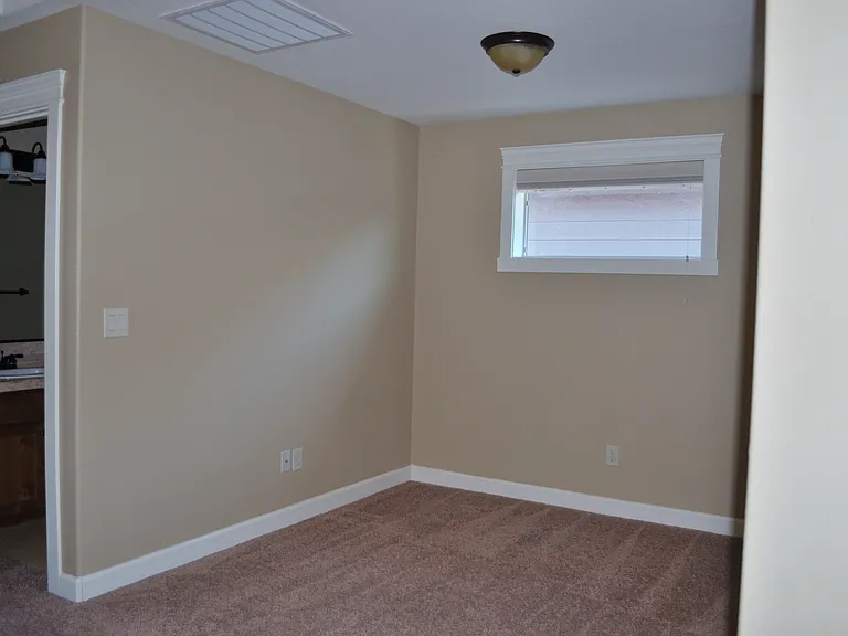 9706 NE 75th Way — Photo 19