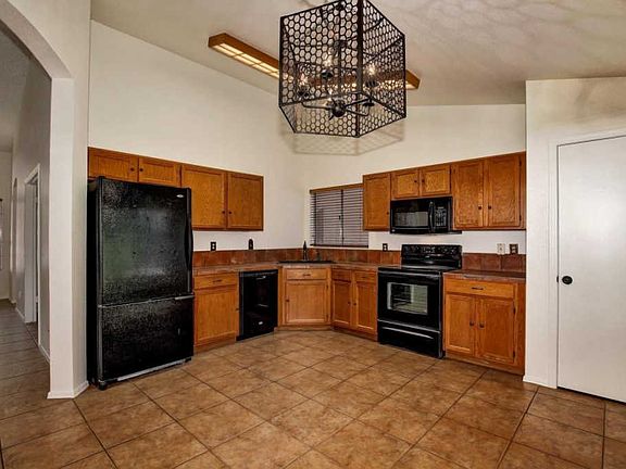 5th image of 3125 W Golden Ln