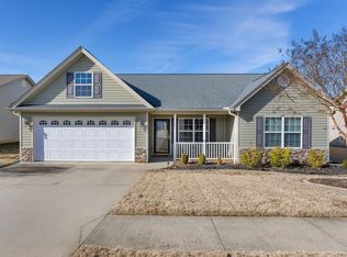 833 Dove Creek Ct, Boiling Springs, SC 29316