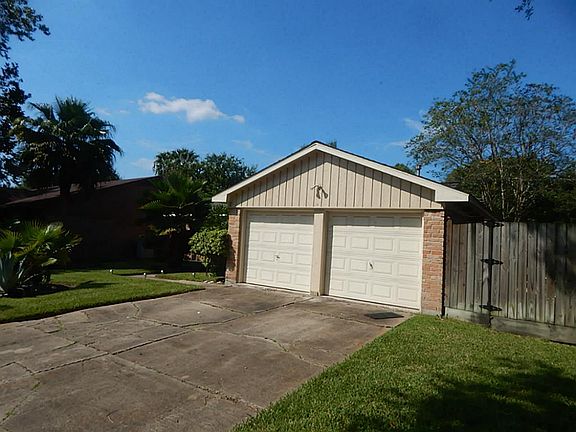 2nd image of 12302 Meadow Berry Dr
