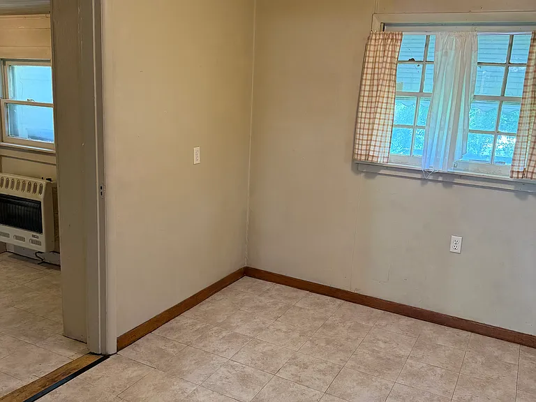 2134 N Norfolk Ave — Photo 17