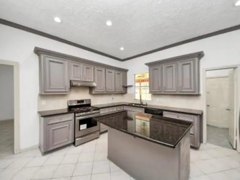 10535 Emnora Ln — Photo 10