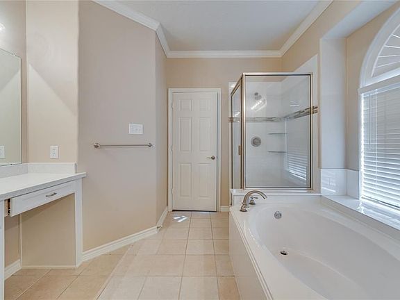 5th image of 10414 Hahns Peak Dr