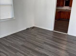 208 N 6th St, Mattoon, IL 61938