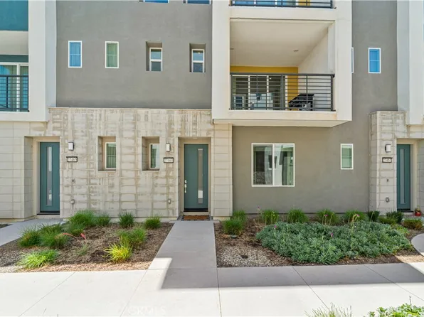 27461 Viero Pl, Valencia, CA 91381