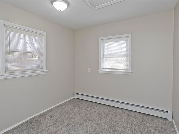 3rd image of 234 Mapleshade Ave