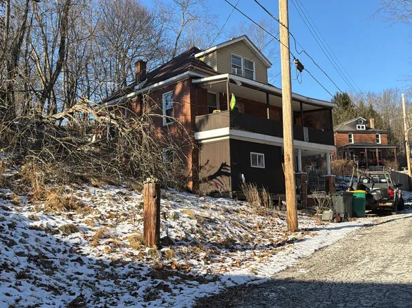 309 Voskamp Dr, Rural Ridge, PA 15075