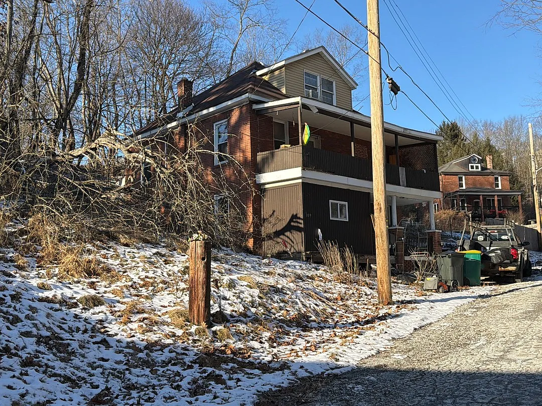 309 Voskamp Dr photo 1