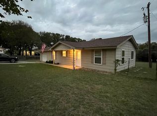 236 Thomas Len Rd, Azle, TX 76020