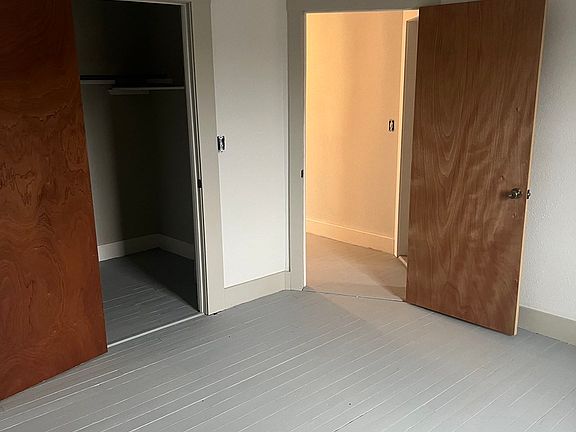 2nd image of 51 Dean St