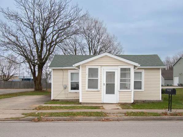 1015 Town St, Kendallville, IN 46755