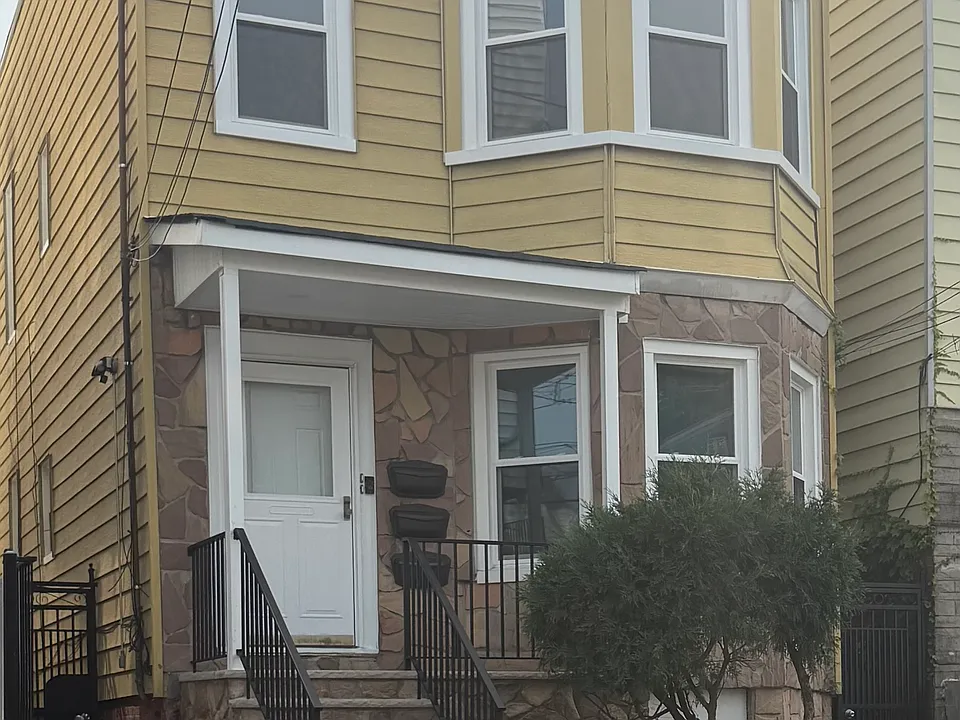 125 Armstrong Ave #1