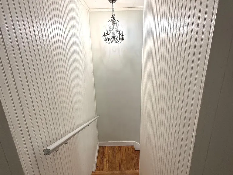 10860 Winchester Ave — Photo 22