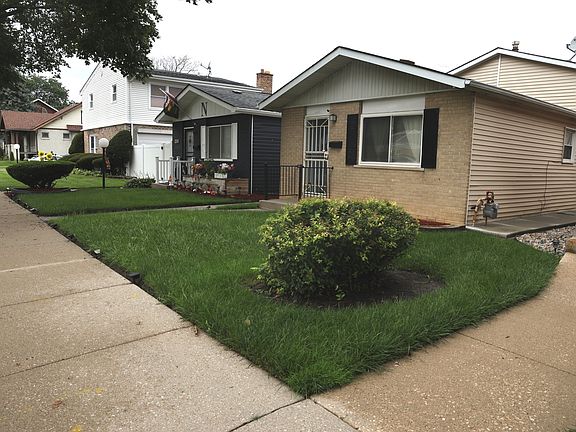 4th image of 446 W 107th St