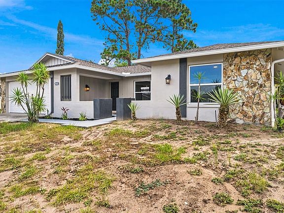 3rd image of 8022 IDLEBRIAR LANE