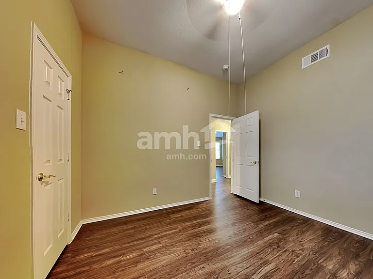 7202 Airline Dr — Photo 20