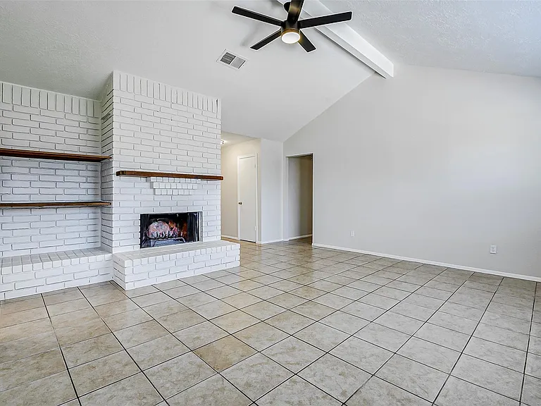 9842 Shell Rock Rd — Photo 4