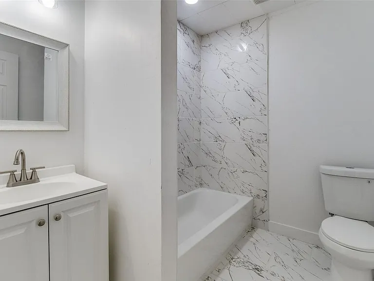 912 S Armstrong Street 731 W — Photo 9