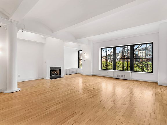3rd image of 27 N Moore St APT 5E