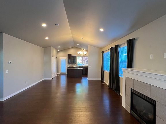Living & Dining Area