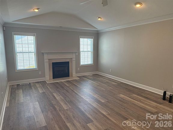 2nd image of 1206 Overhill Rd