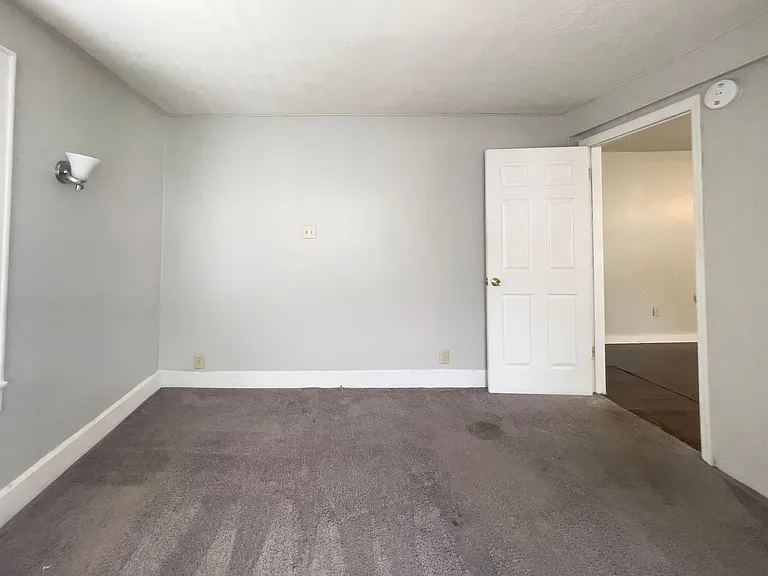 1711 & 1711 1/2 N Ball Ave. (Wynn Funds LLC) — Photo 15