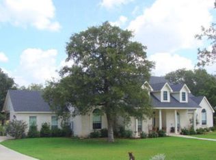 244 Oak Valley Dr, Fredericksburg, TX 78624