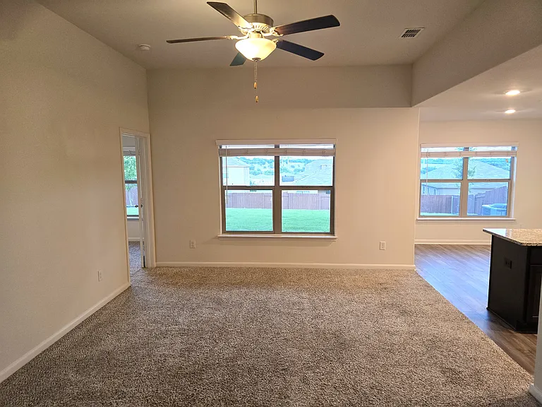 223 Drifter Dr — Photo 3