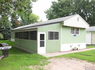 410 Washington Ave, Dell Rapids, SD 57022