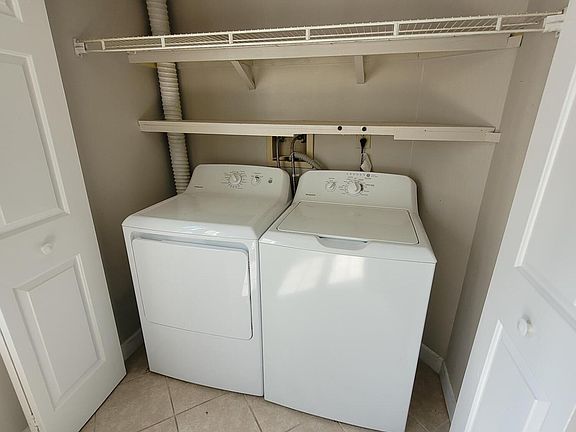 5th image of 7831 Stephanie Ln