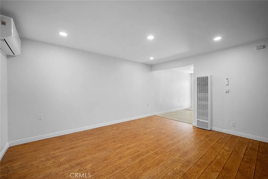 2 bed, 1.5 bath, 1000 sqft, $2,600 — Photo 4