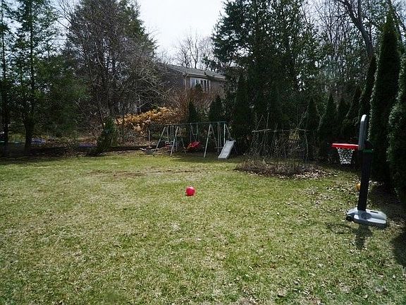 5th image of 81 Lakeview Ter