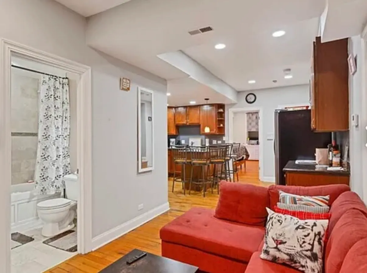 1 bed, 700 sqft, $1,330 — Photo 3