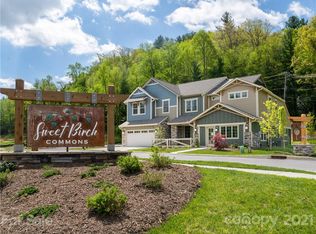 566 Sweet Birch Park Ln, Black Mountain, NC 28711