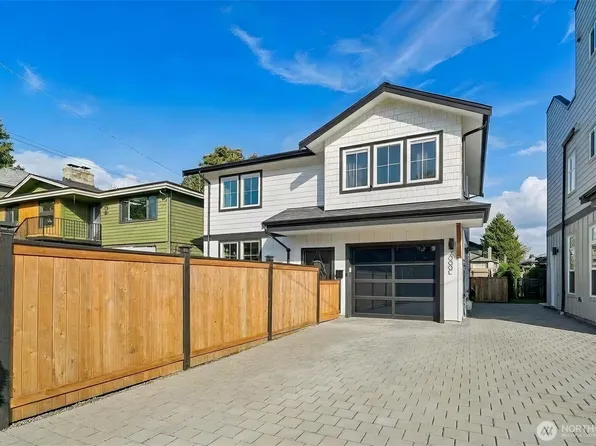 7000 32nd Avenue NW #C, Seattle, WA 98117