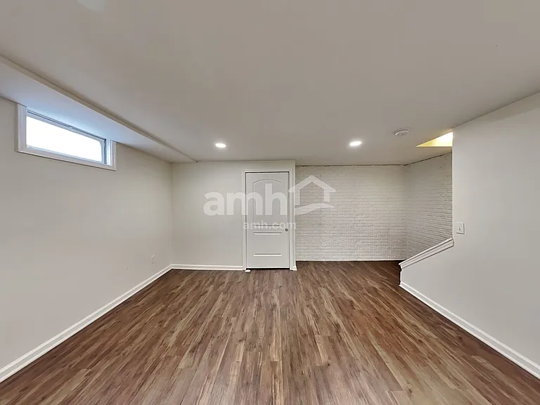 640 Norfolk Sq S — Photo 20