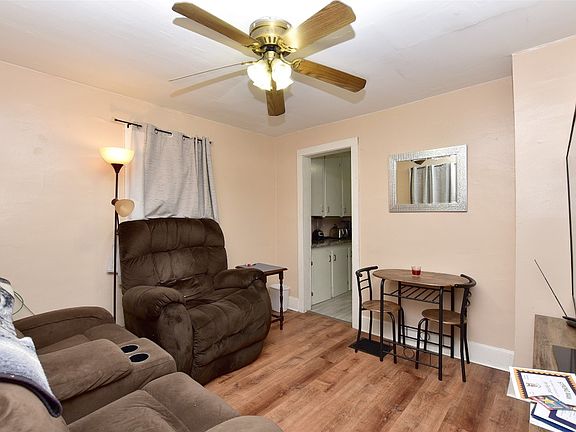 3rd image of 94 North St