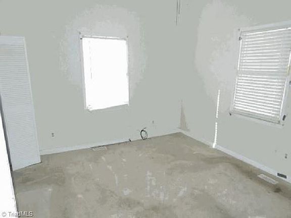 5th image of 720 E Bragg St