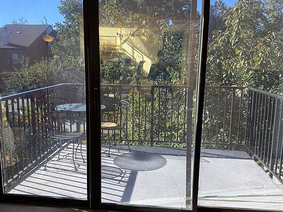 5th image of 2 Sinclair Court