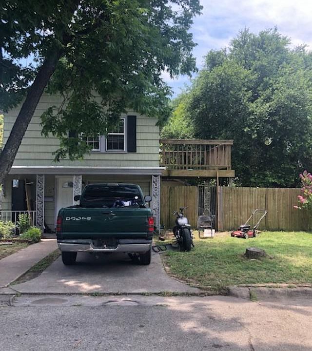 1st image of 215 W Munroe Ave