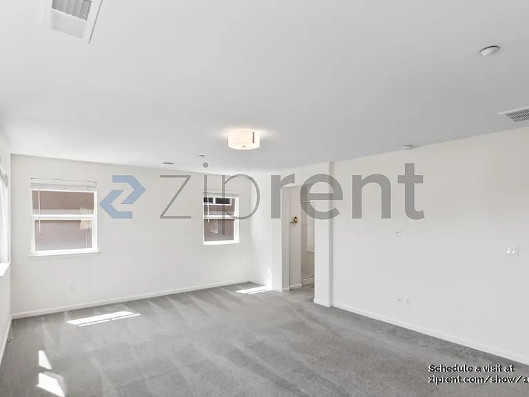 419 Malcolm Dr — Photo 22