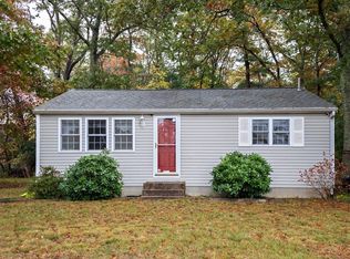 92 Bartlett Rd, Plymouth, MA 02360