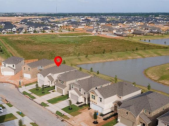 3rd image of 1020 Greenshank Dr