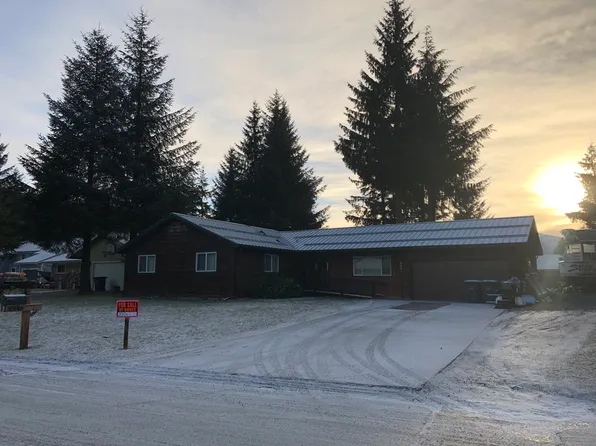 9346 Parkview Ct, Juneau, AK 99801