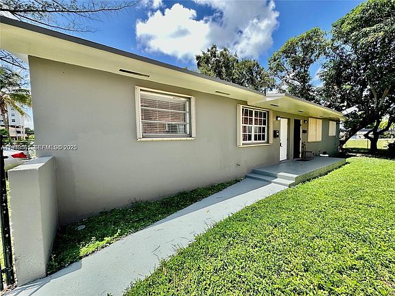 3rd image of 1533 NW 53rd St