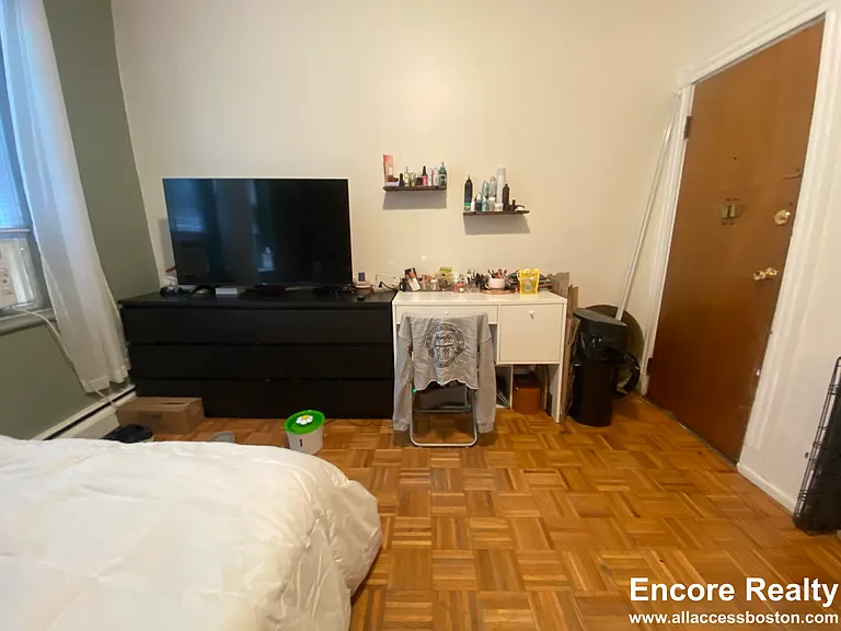 17 Grove St #4 — Photo 8