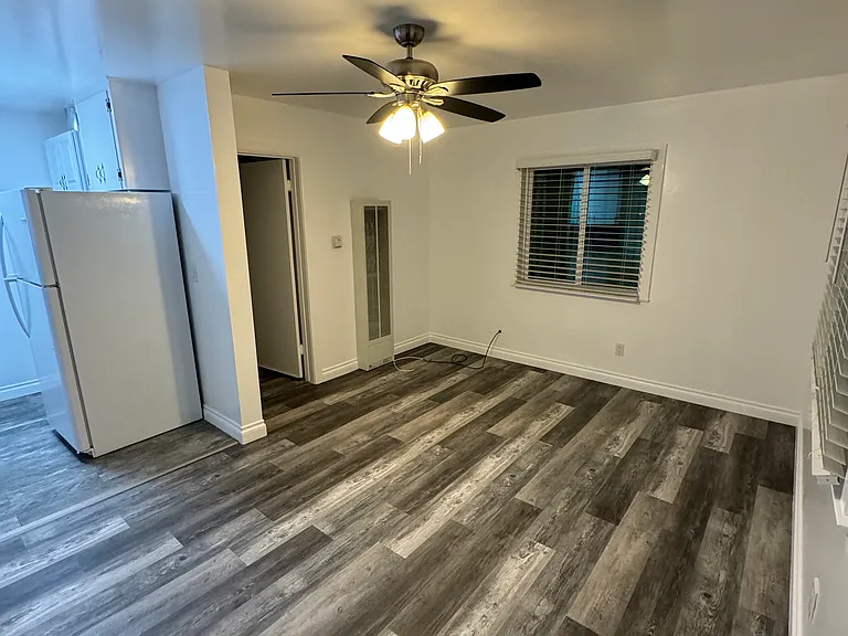 23839-23839 Cabrillo Ave — Photo 2