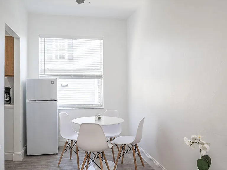 1200 Duval St #1 — Photo 2